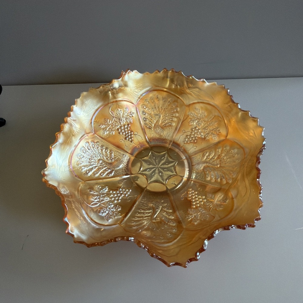 Antique Fenton Carnival Glass Bowl "Peacock and Grape" "Bearded Berry" Marigold - Picture 7 of 13